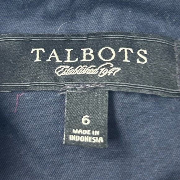 Talbots Preppy Navy Ruffled Blazer. Size 6. - Picture 3 of 8